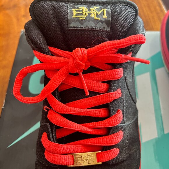 Nike Dunk Low Premium Black/Purple venom BHM sneakers Size 10 - Picture 2 of 4